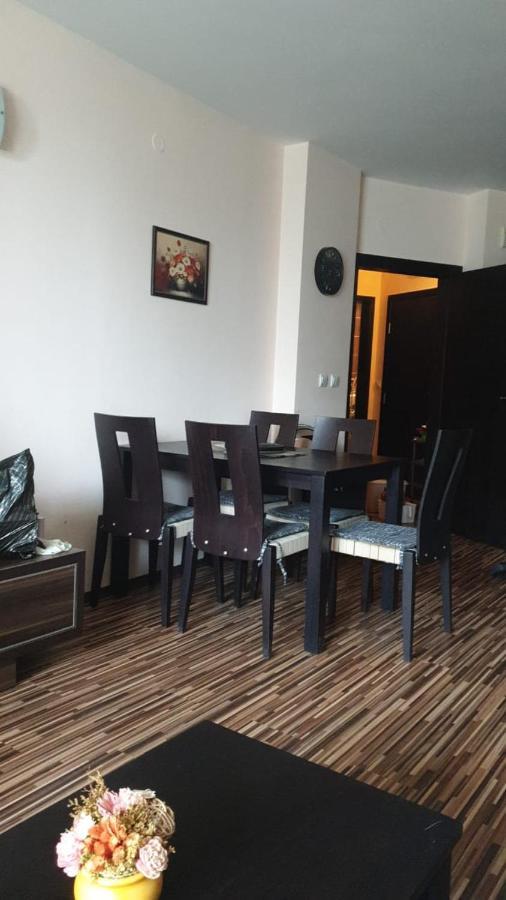 Apartment With Green Terrace Burgas by Eksteriør bilde