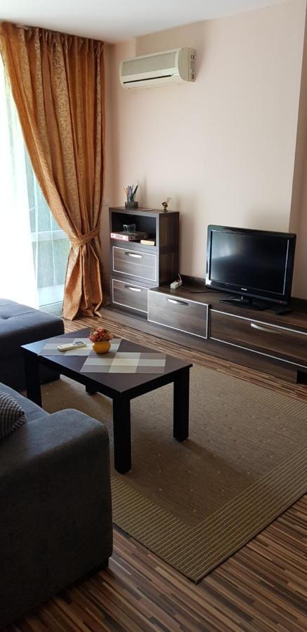 Apartment With Green Terrace Burgas by Eksteriør bilde